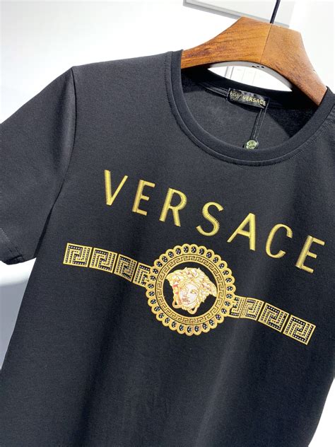 mens fake versace t shirt|is versace shirt real.